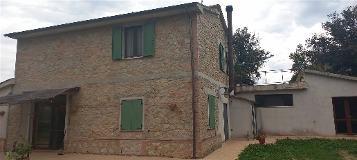 casale in vendita a Manciano