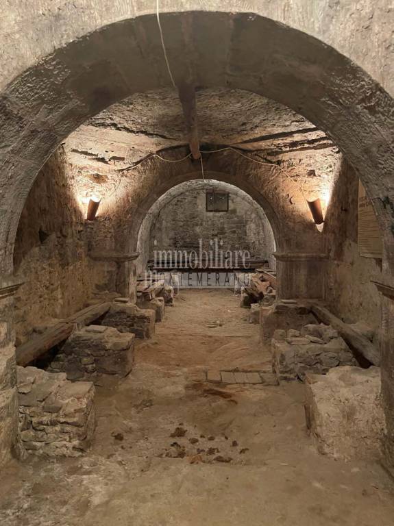 locale commerciale in vendita a Manciano