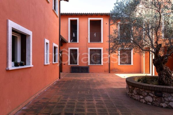 appartamento in vendita a Manciano in zona Saturnia