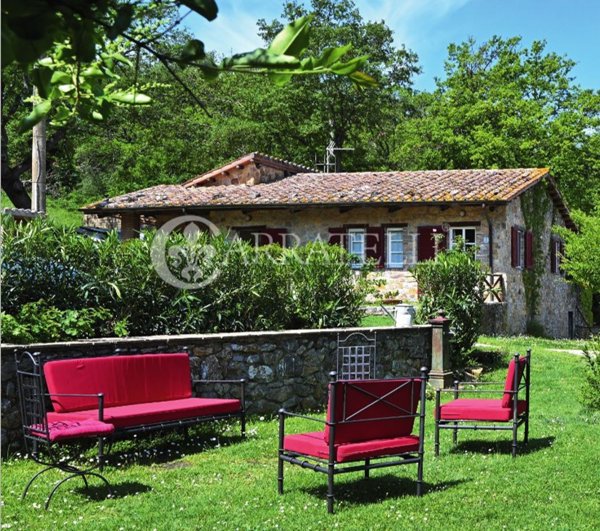 casale in vendita a Manciano