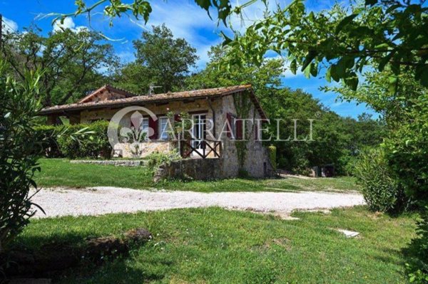 casale in vendita a Manciano
