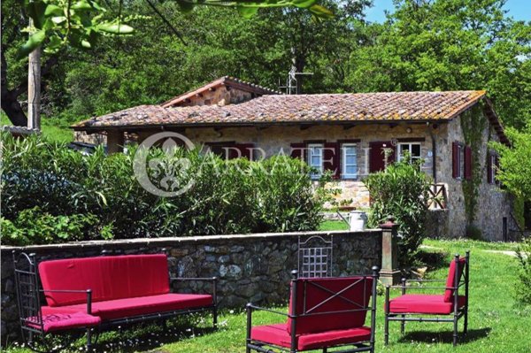 casale in vendita a Manciano in zona Montemerano