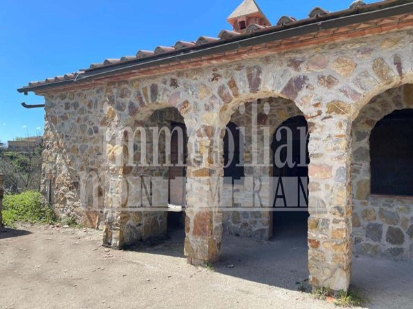 casale in vendita a Manciano in zona Saturnia