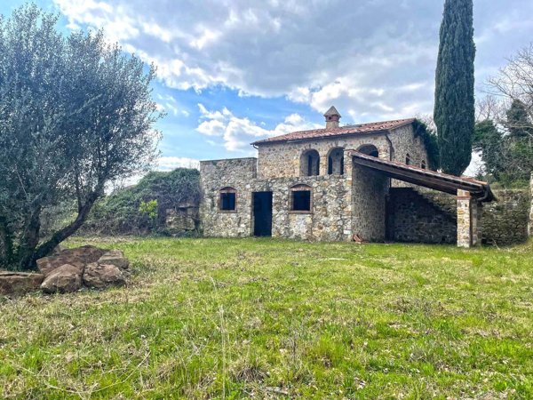casale in vendita a Manciano in zona Saturnia