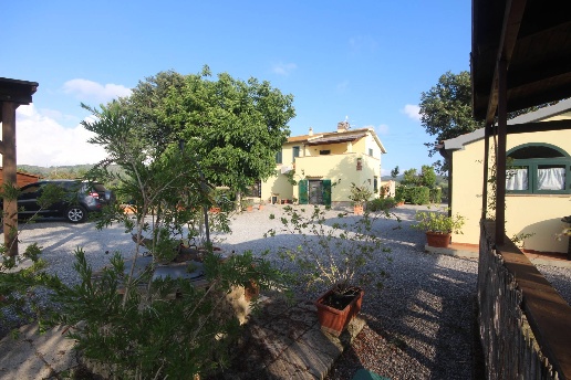 casale in vendita a Manciano in zona Marsiliana