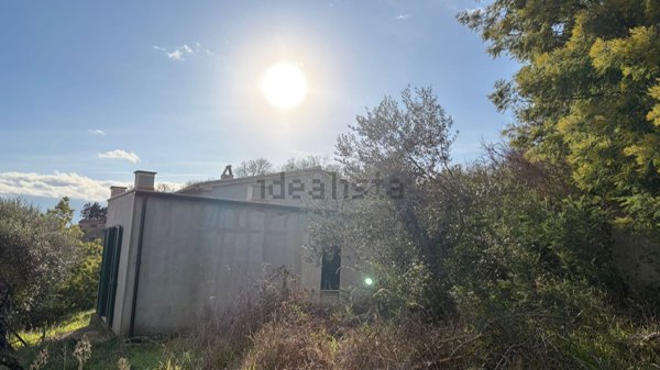 casa indipendente in vendita a Manciano