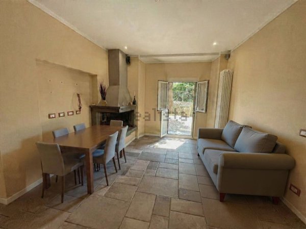 casa indipendente in vendita a Manciano in zona Saturnia