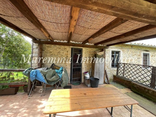 appartamento in vendita a Manciano in zona Montemerano