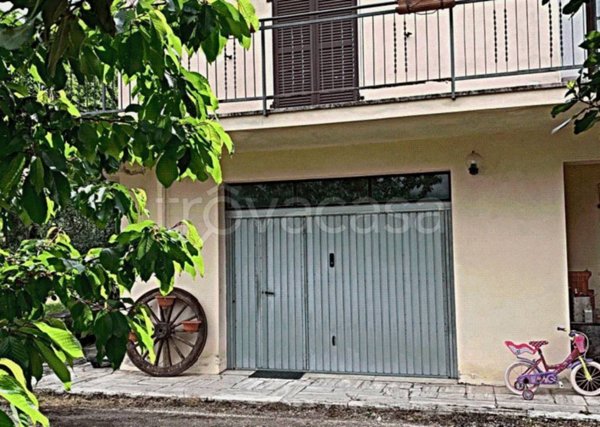 appartamento in vendita a Manciano in zona Montemerano