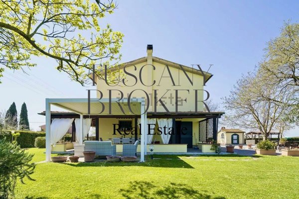 casa indipendente in vendita a Manciano in zona Marsiliana