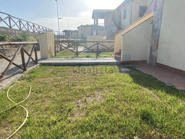 casa indipendente in vendita a Manciano in zona Saturnia