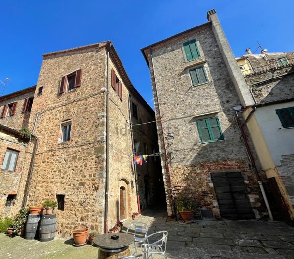 appartamento in vendita a Manciano in zona Montemerano