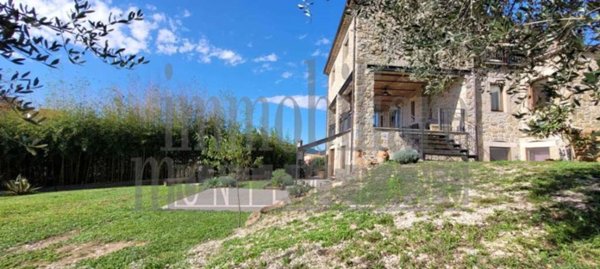 casa indipendente in vendita a Manciano in zona Poggio Murella