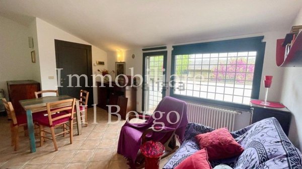 appartamento in vendita a Manciano in zona Montemerano