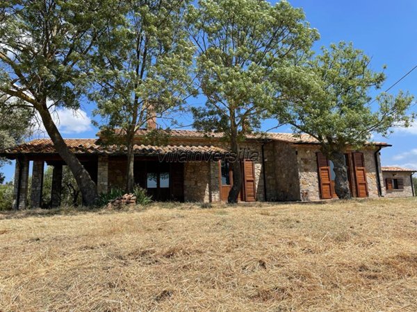 casa indipendente in vendita a Manciano in zona Saturnia