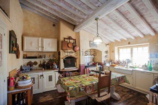 appartamento in vendita a Manciano in zona Montemerano