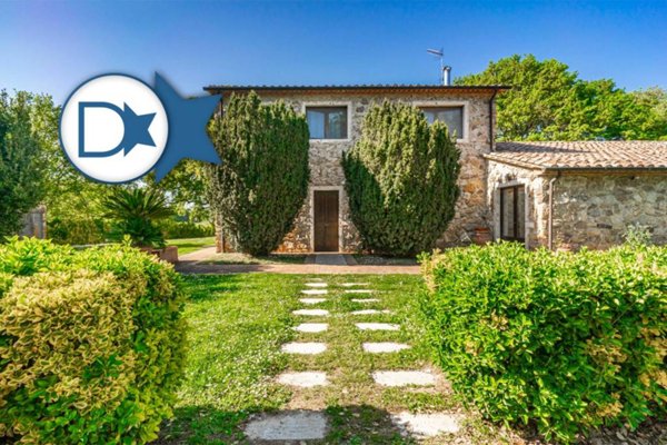 casa indipendente in vendita a Manciano in zona Saturnia