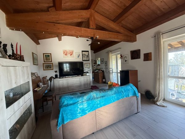 appartamento in vendita a Manciano in zona Saturnia