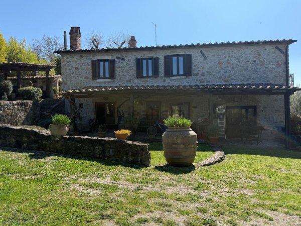 appartamento in vendita a Manciano in zona Montemerano