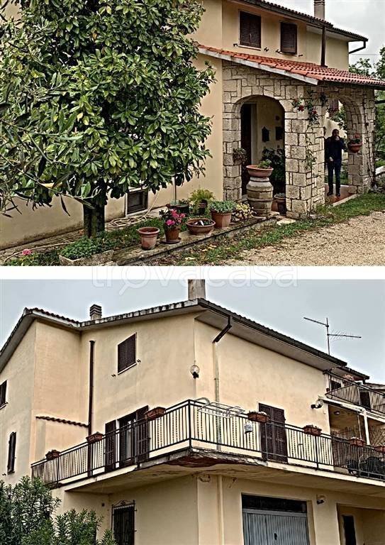 appartamento in vendita a Manciano in zona Poggio Murella