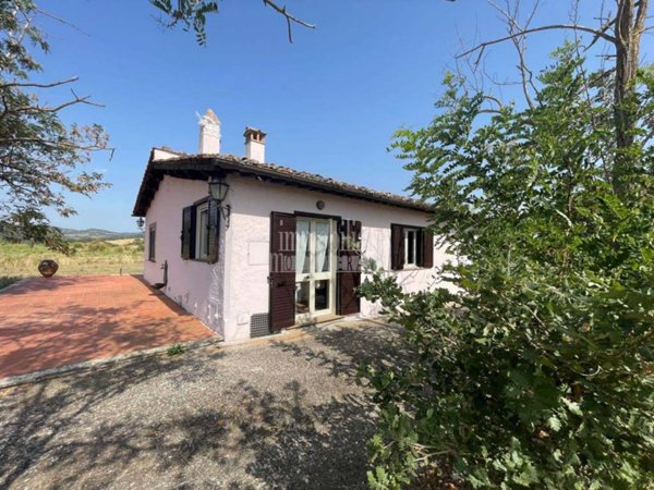 casa indipendente in vendita a Manciano