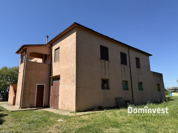 casale in vendita a Manciano