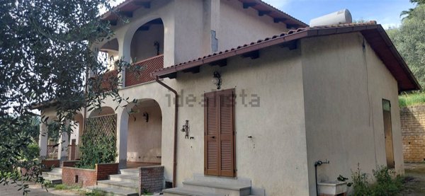 casa indipendente in vendita a Manciano in zona Montemerano