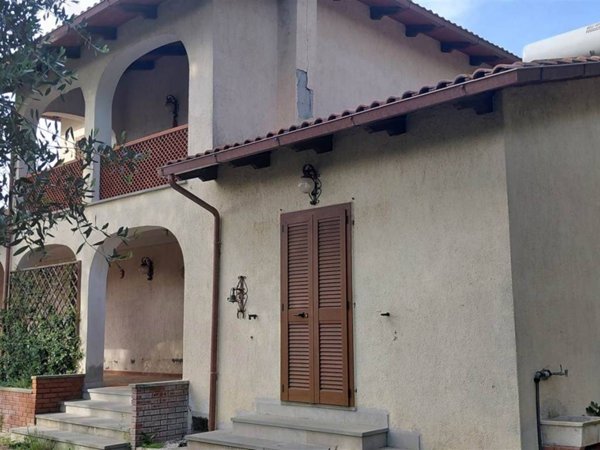casa indipendente in vendita a Manciano in zona Montemerano