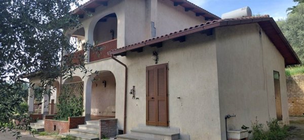 casa indipendente in vendita a Manciano in zona Montemerano