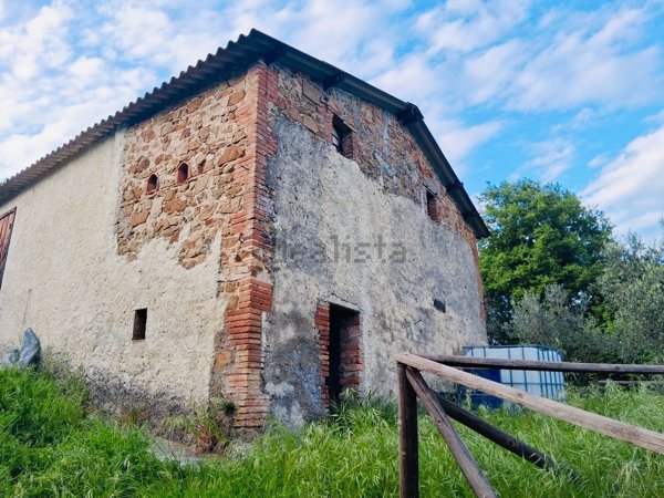 appartamento in vendita a Manciano in zona Saturnia