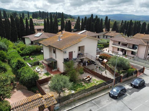casa indipendente in vendita a Manciano in zona Marsiliana