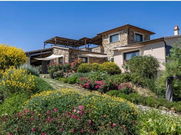 casa indipendente in vendita a Manciano