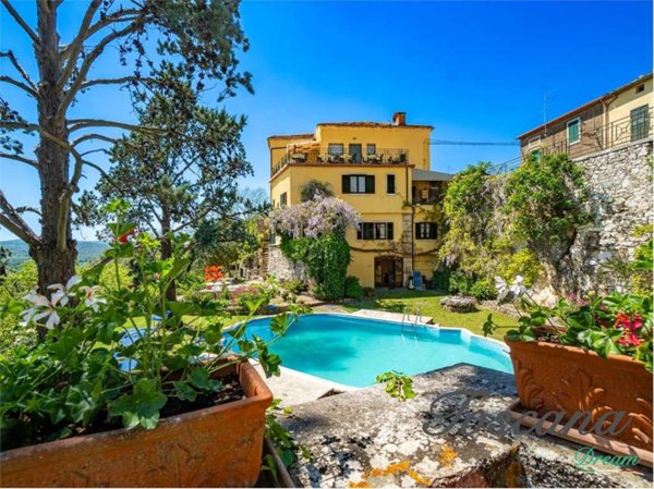 casa indipendente in vendita a Manciano in zona Saturnia