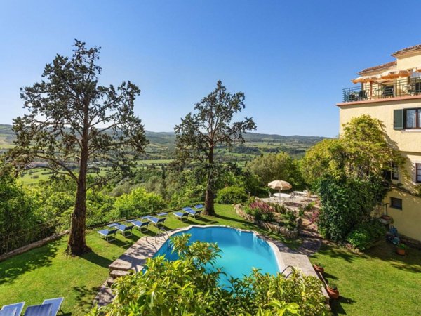 casa indipendente in vendita a Manciano in zona Saturnia