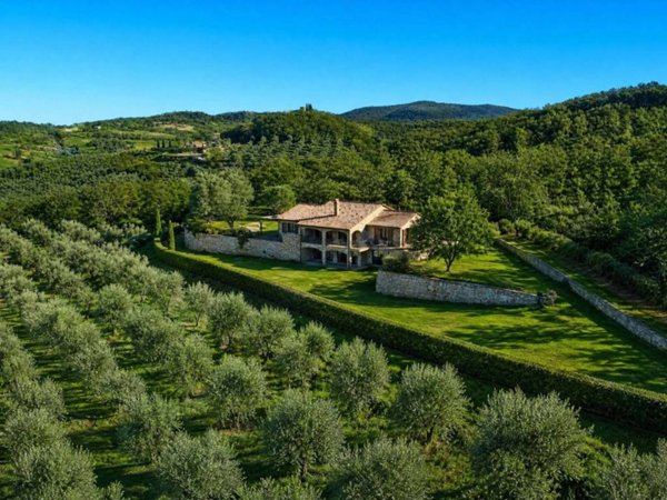 casa indipendente in vendita a Manciano in zona Saturnia