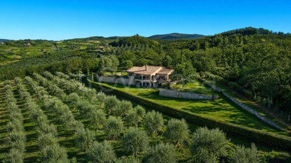 casa indipendente in vendita a Manciano in zona Saturnia