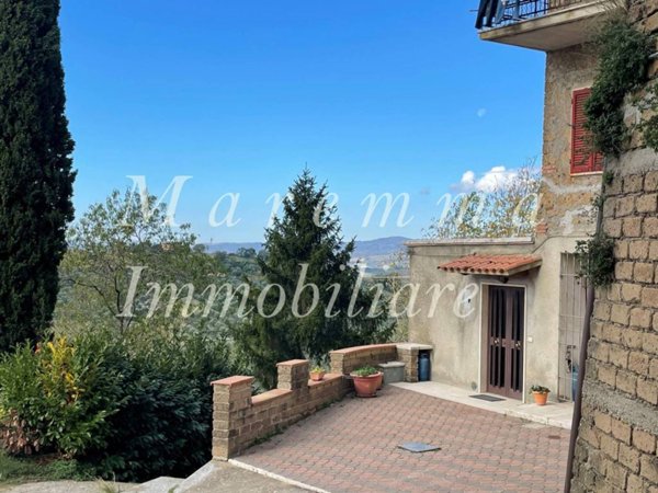 appartamento in vendita a Manciano in zona Montemerano