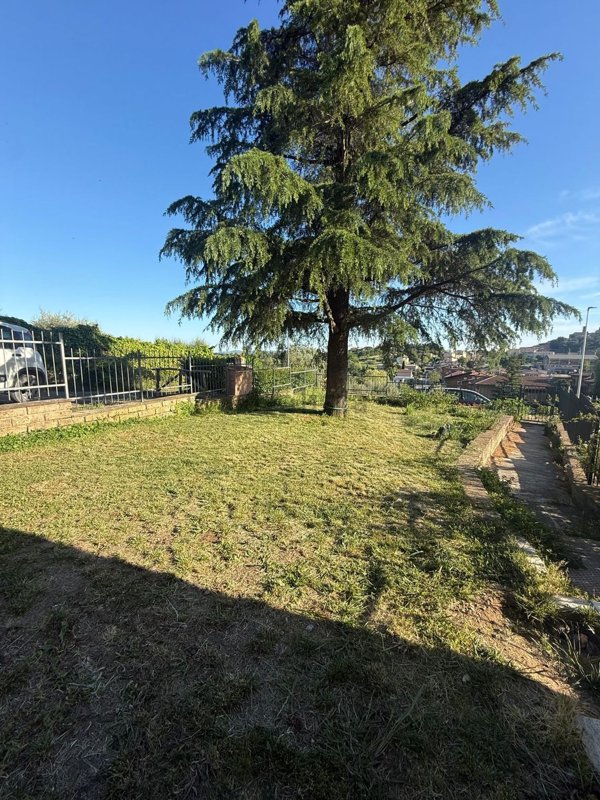 casa indipendente in vendita a Manciano