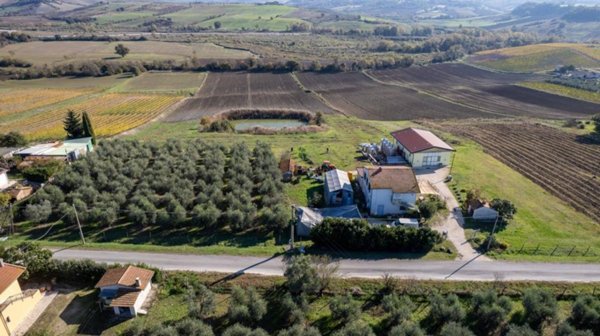 azienda agricola in vendita a Manciano in zona Saturnia