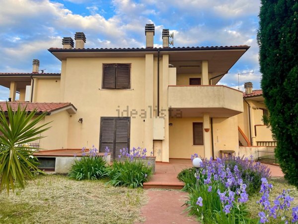 appartamento in vendita a Manciano in zona Saturnia