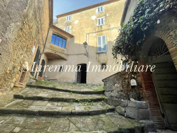 locale commerciale in vendita a Manciano