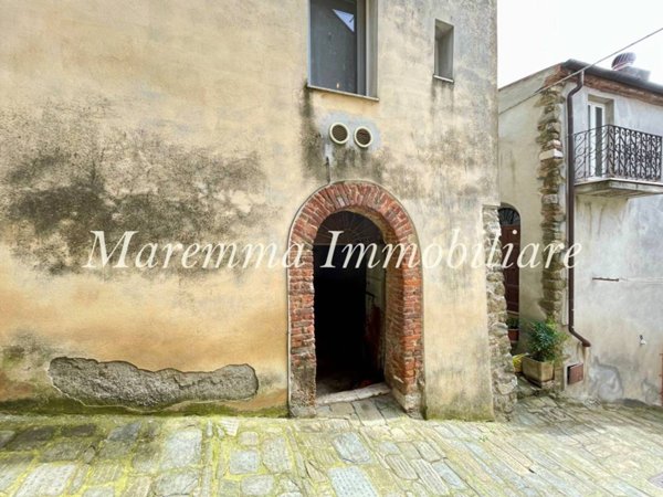 locale commerciale in vendita a Manciano