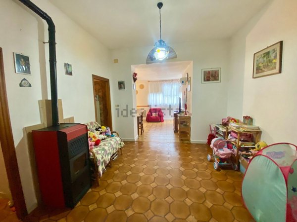 appartamento in vendita a Manciano in zona Saturnia