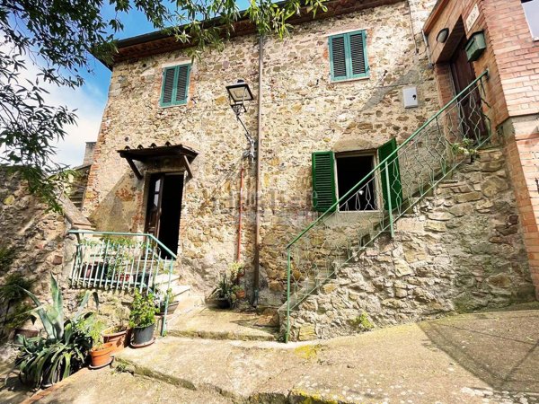 appartamento in vendita a Manciano in zona Montemerano
