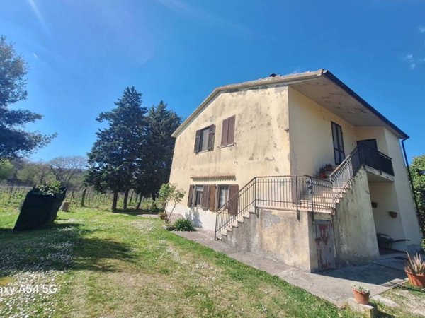 casale in vendita a Manciano in zona Saturnia