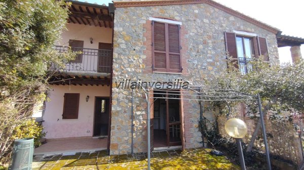 appartamento in vendita a Manciano in zona Saturnia