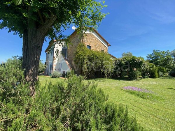casa indipendente in vendita a Manciano in zona Saturnia