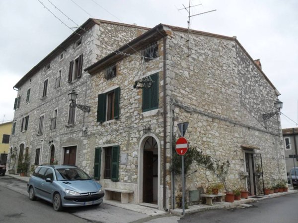 casa indipendente in vendita a Manciano in zona Saturnia
