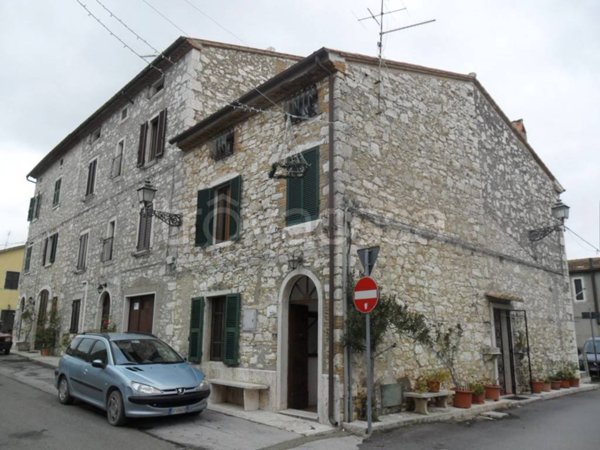 casa indipendente in vendita a Manciano in zona Saturnia