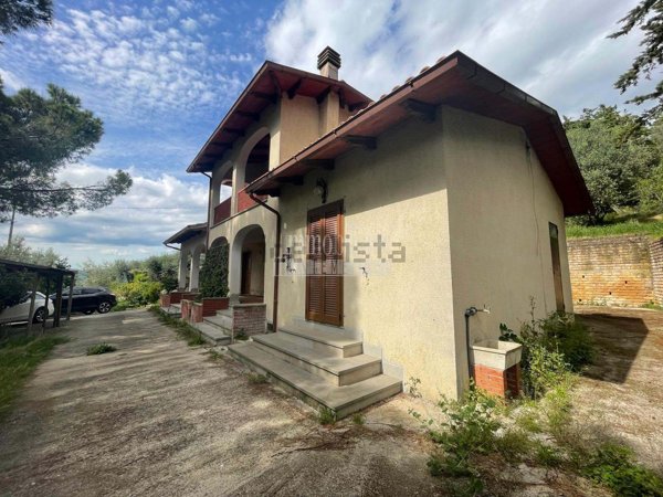 casa indipendente in vendita a Manciano in zona Montemerano